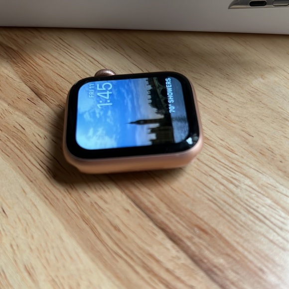 Series 5 Apple Watch 40mm GPS + Cellular - Picture 6 of 14